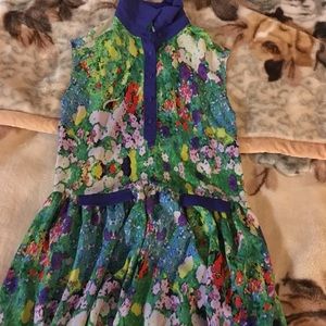 Very pretty floral dress like new